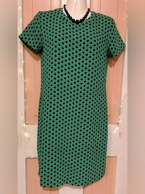 Adrienne Vivittani Green Patterned Short Sleeve Shift Dress